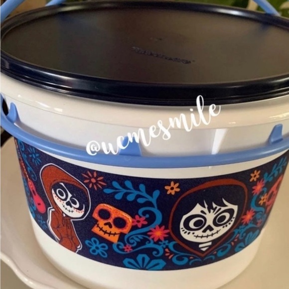 Tupperware Disney Coco Bucket with Carolier Handle - Picture 4 of 7